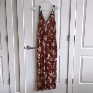 Floral Maxi Dress w/Pockets